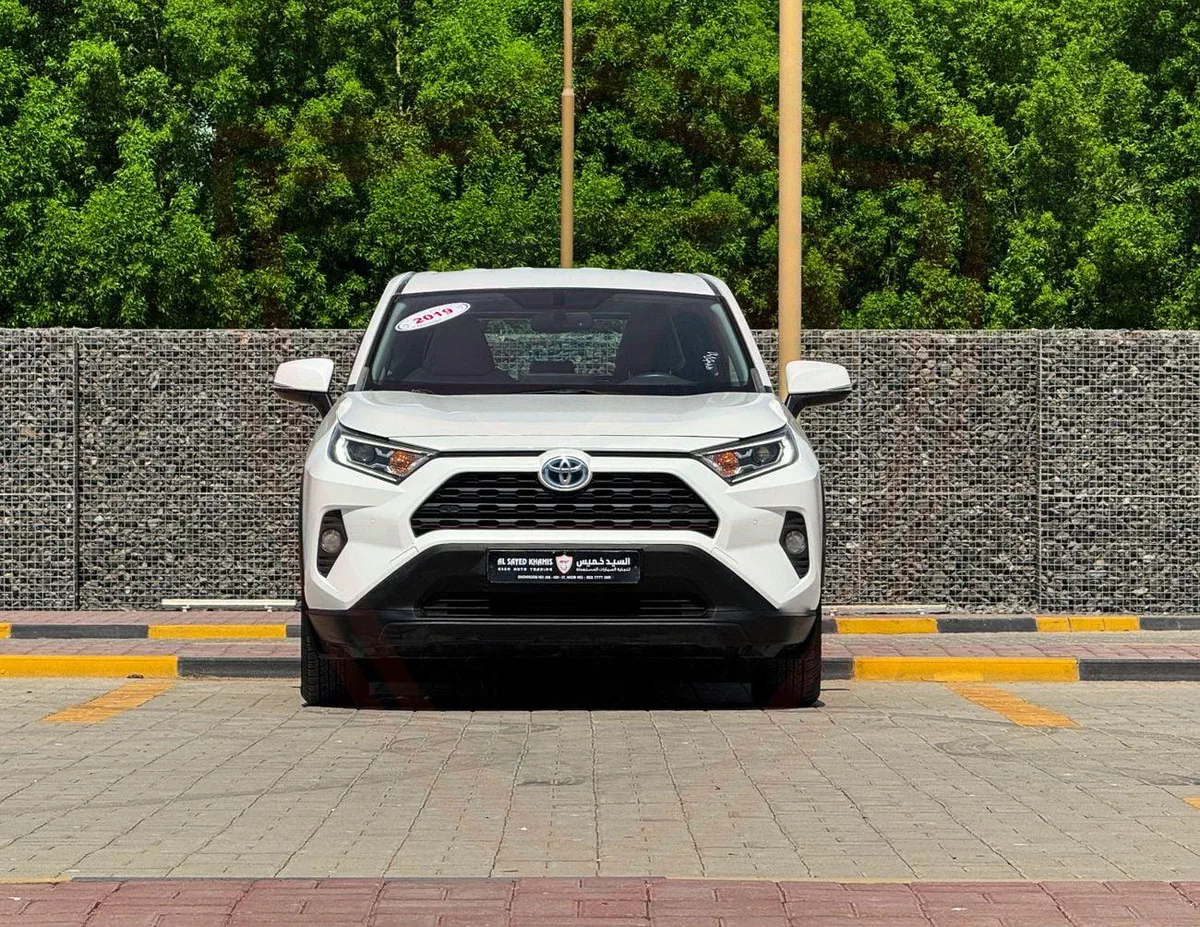 Toyota RAV4 LE HEV Toyota Rav4 Hybrid | 2.5 L | 2019 | GCC | Accident-Free | In Excellent Condition | 1320 P.M-1-0