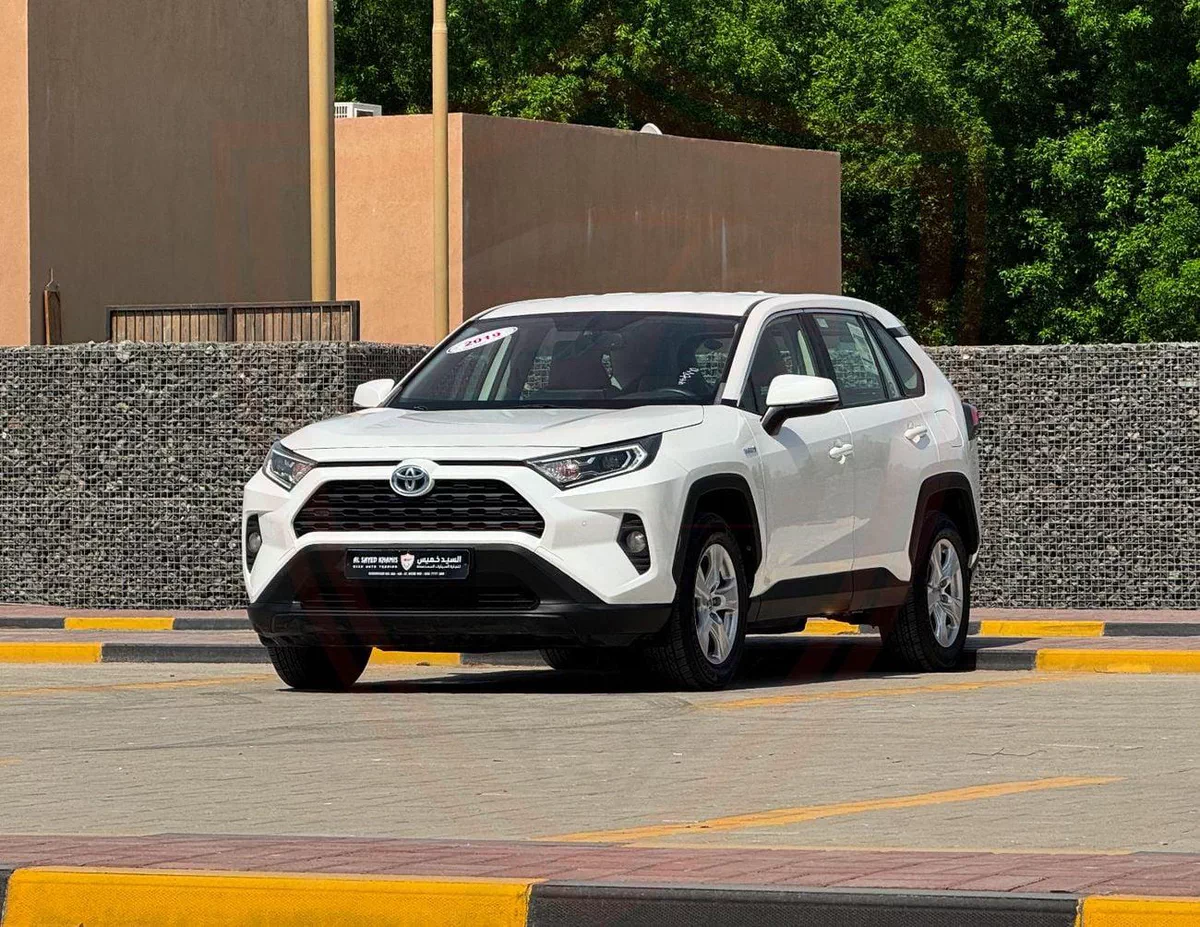 Toyota RAV4 LE HEV Toyota Rav4 Hybrid | 2.5 L | 2019 | GCC | Accident-Free | In Excellent Condition | 1320 P.M-2-0