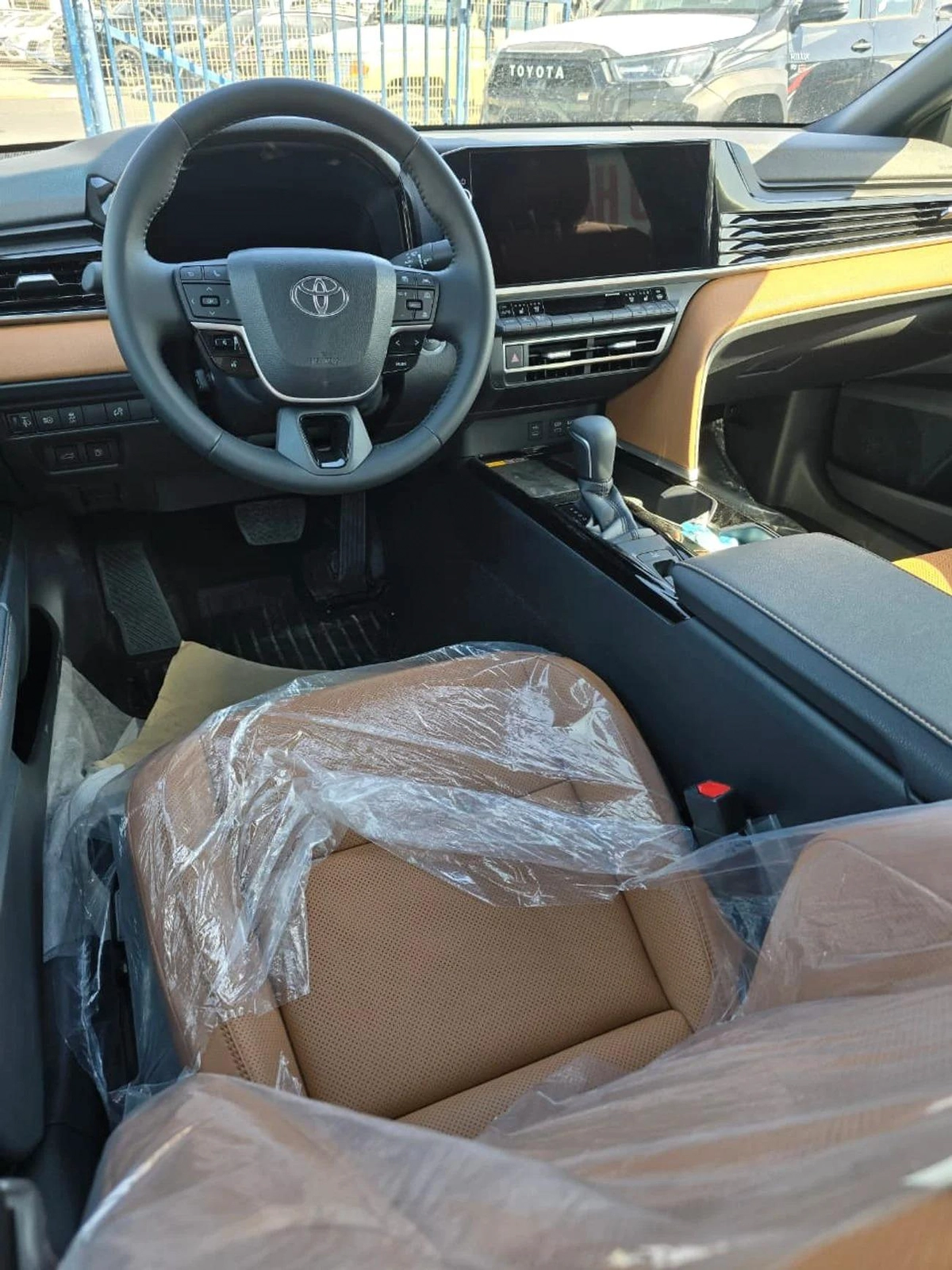 Toyota Camry-3-3
