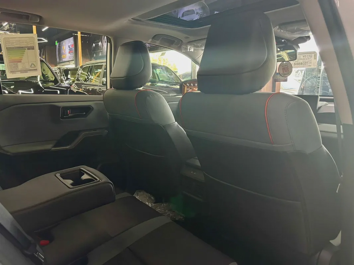 Brand New 2026 Toyota RAV4 Adventure | GCC Specs | Zero KM-12-12