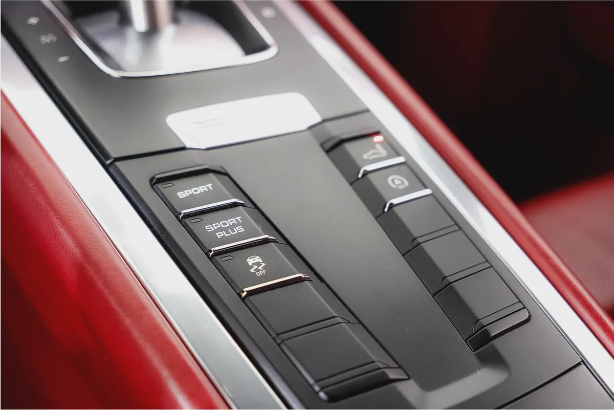 Cash: AED 119,000 | 2014 Porsche Cayman / Full Porsche Service History-11-11