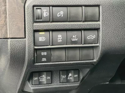 TOYOTA TACOMA MODEL 2024 LIMITED FULL OPTION-10