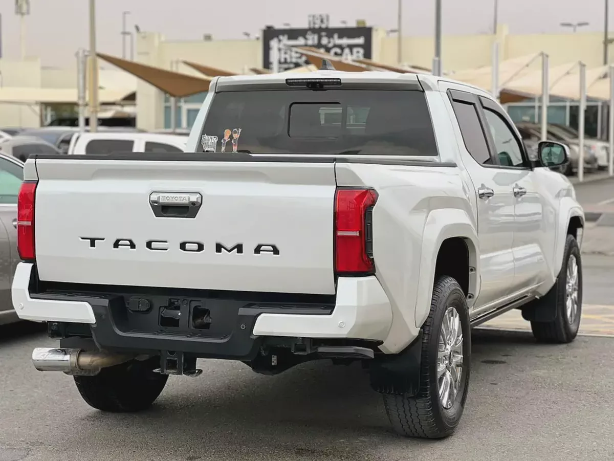 TOYOTA TACOMA MODEL 2024 LIMITED FULL OPTION-3-3