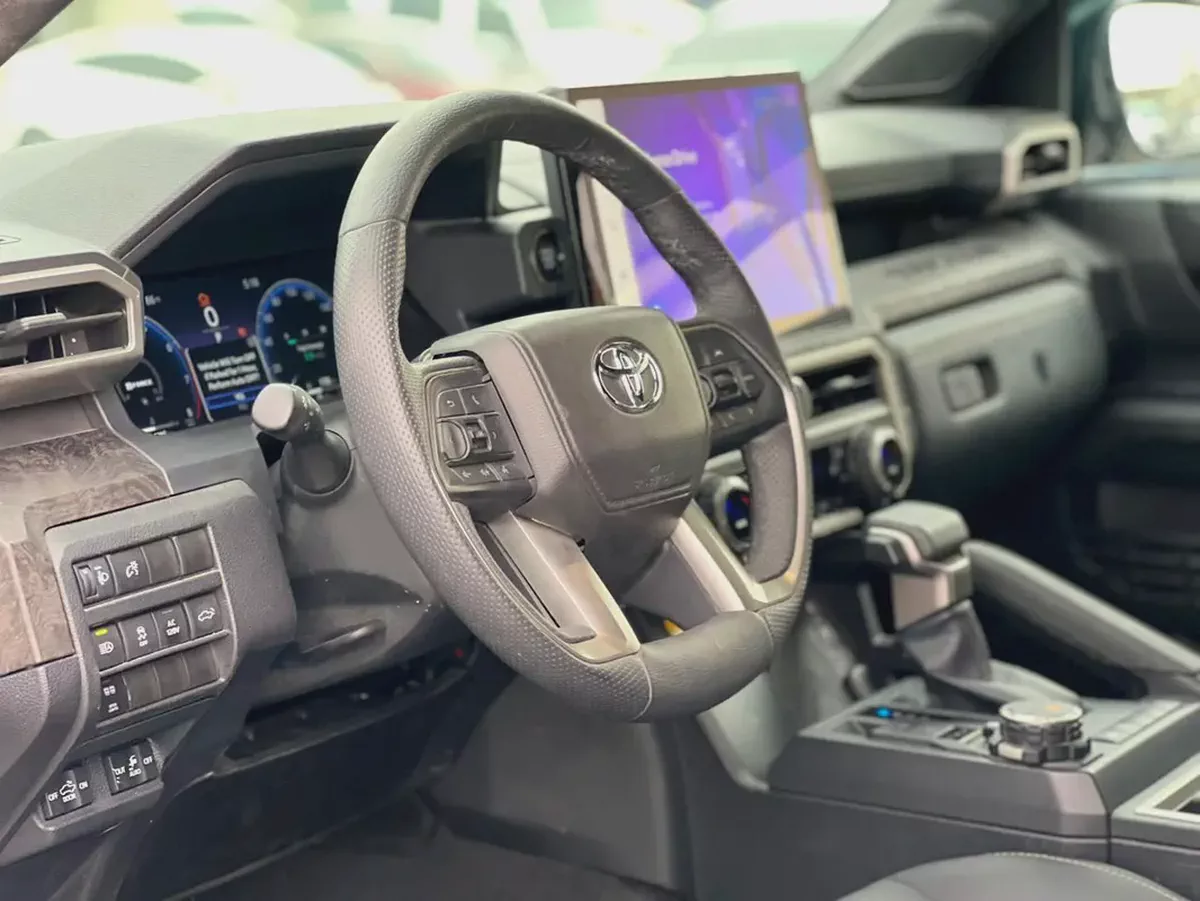 TOYOTA TACOMA MODEL 2024 LIMITED FULL OPTION-5-5