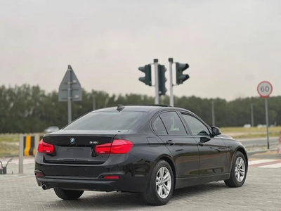 BMW 3-Series 318ci 2018 GCC Specs - Excellent Condition-3