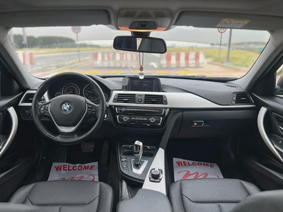 BMW 3-Series 318ci 2018 GCC Specs - Excellent Condition-11