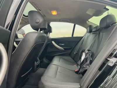 BMW 3-Series 318ci 2018 GCC Specs - Excellent Condition-12