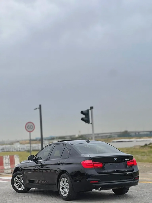 BMW 3-Series 318ci 2018 GCC Specs - Excellent Condition