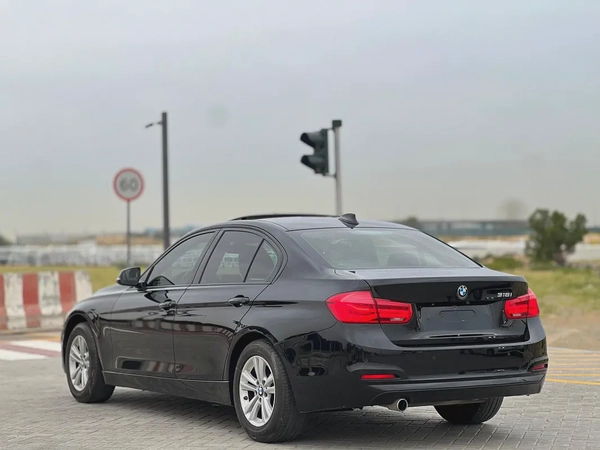 BMW 3-Series 318ci 2018 GCC Specs - Excellent Condition