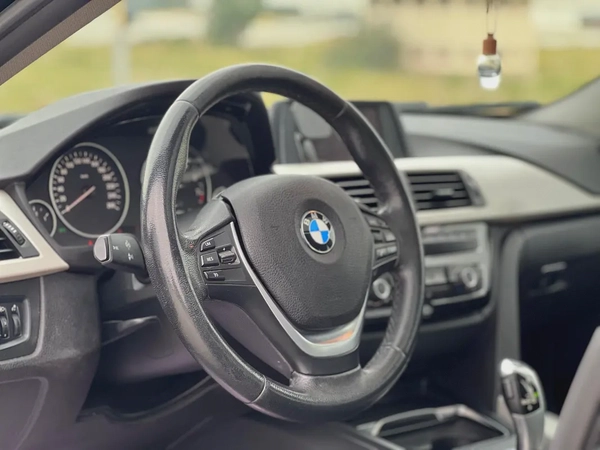 BMW 3-Series 318ci 2018 GCC Specs - Excellent Condition