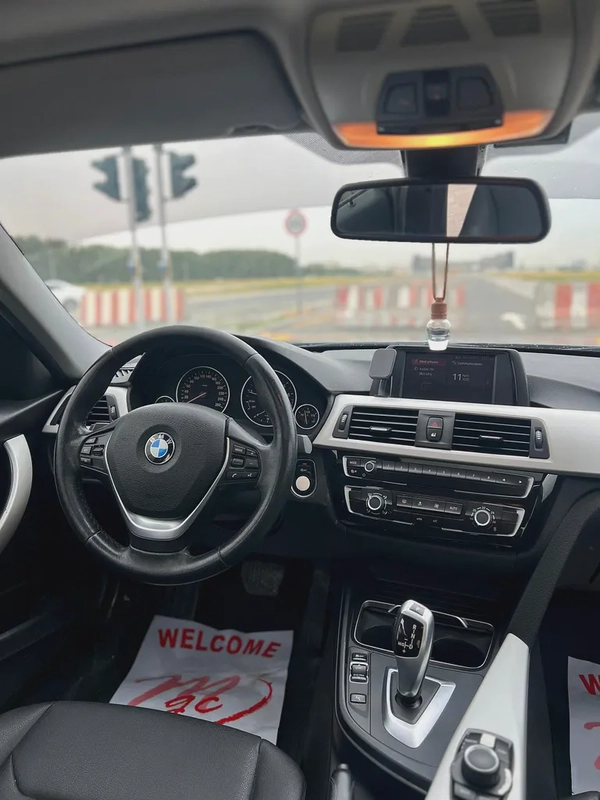 BMW 3-Series 318ci 2018 GCC Specs - Excellent Condition