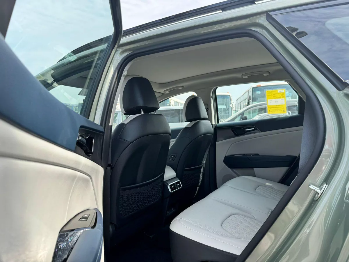 New 2026 Kia Sportage in Green-1-1