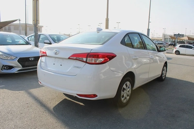 toyota yaris gcc 2021-4