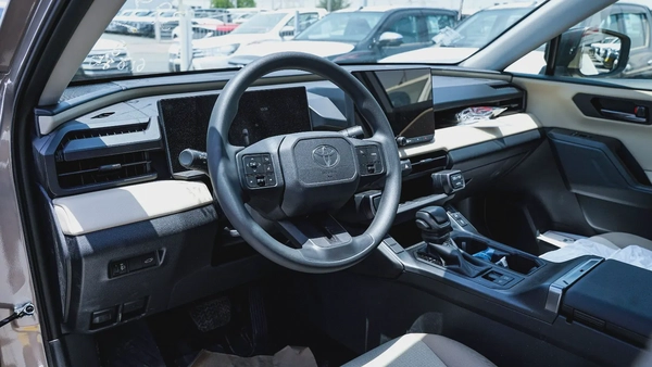 Toyota Rav 4 XLE 2026 - GCC Specs - Brand New!