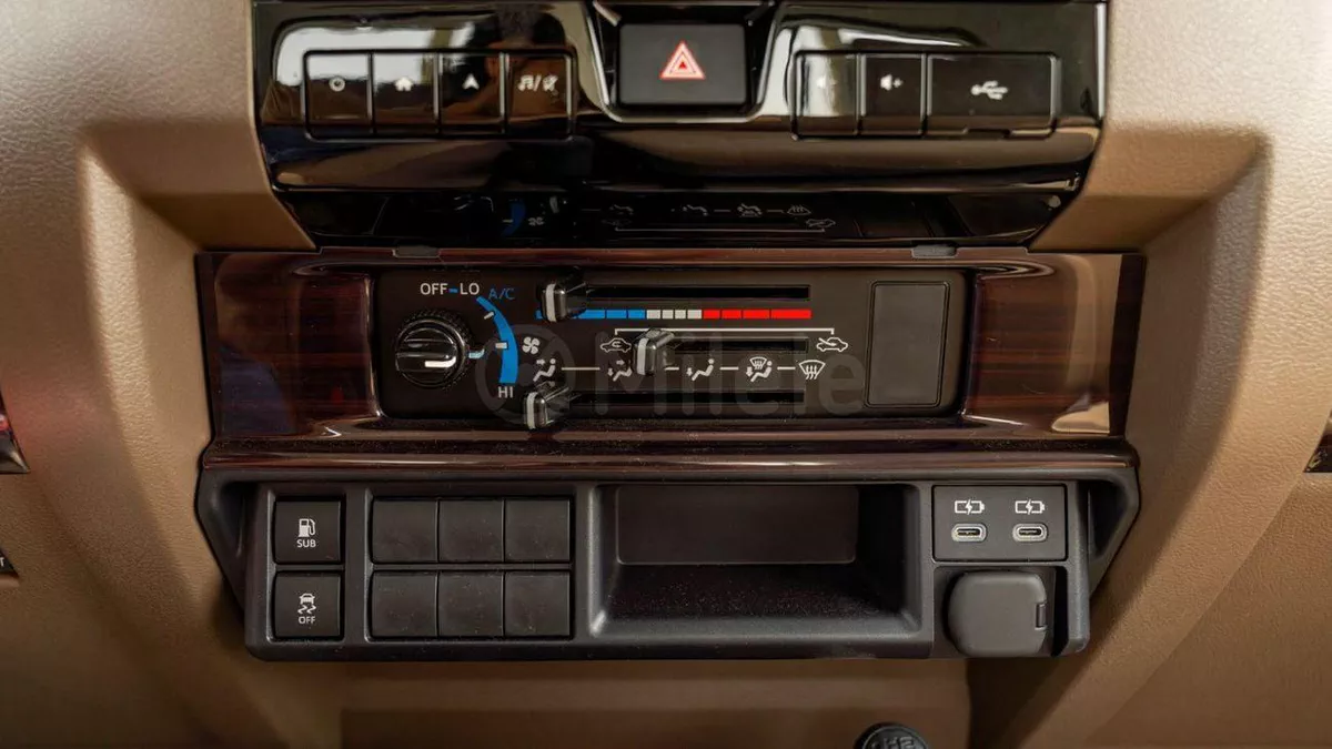 Toyota Land Cruiser Pickup 70 LC79 LX Toyota Land Cruiser 79 SC | 2-YEAR WARRANTY + SERVICE AVAILABLE | IN-HOUSE FINANCING | 0% DO-13-0