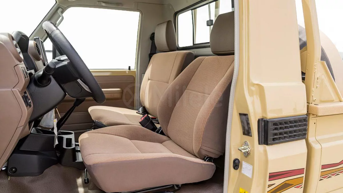 Toyota Land Cruiser Pickup 70 LC79 LX Toyota Land Cruiser 79 SC | 2-YEAR WARRANTY + SERVICE AVAILABLE | IN-HOUSE FINANCING | 0% DO-23-0