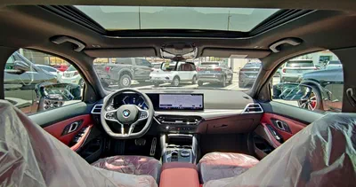 BMW 318i LUXURY M SPORT PACKAGE M Sport Under Agency Warranty & Service 2026 GCC-10