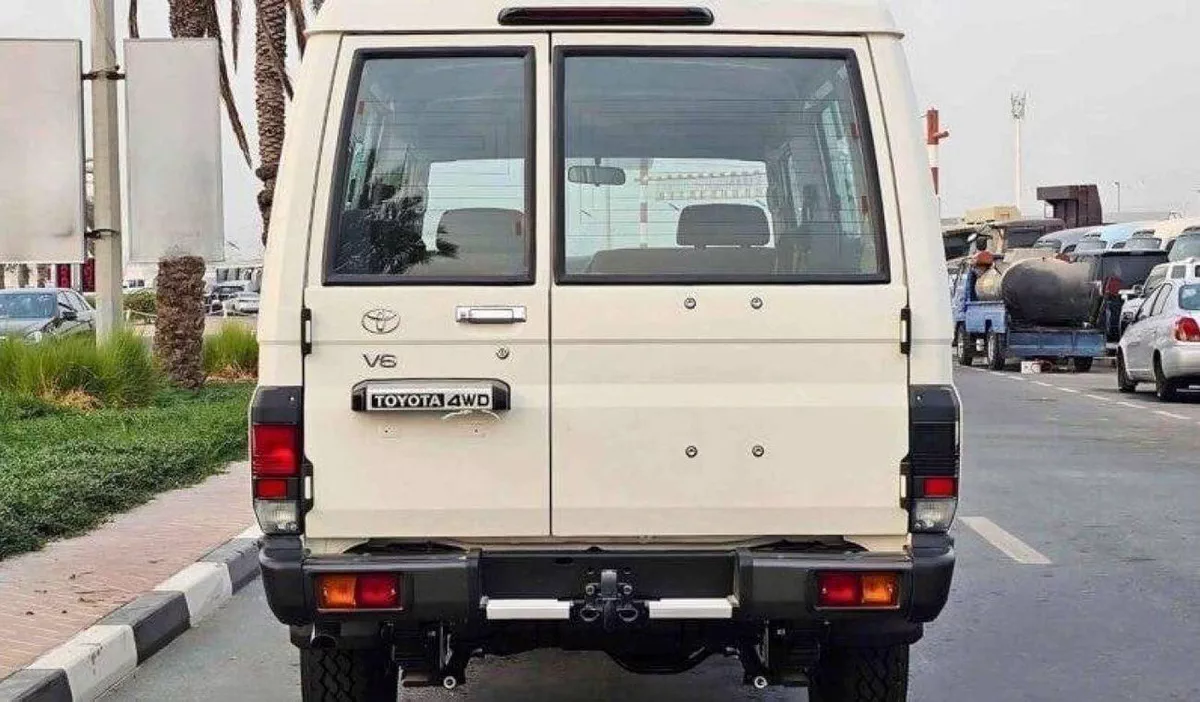 Toyota Land Cruiser 70 LC 78 HARDTOP 4.0L MT LC78 4.2L DIEDEL MT MY2025-2-0