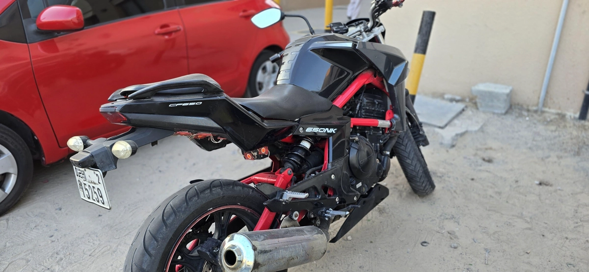 CF Moto 650NK-4-4