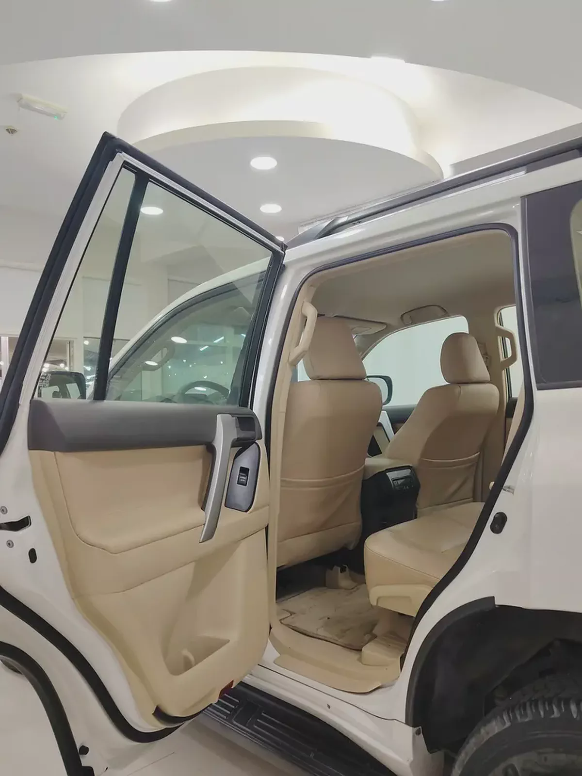 Toyota Prado GXR 2015 | GCC Specs | Excellent Condition-8-8