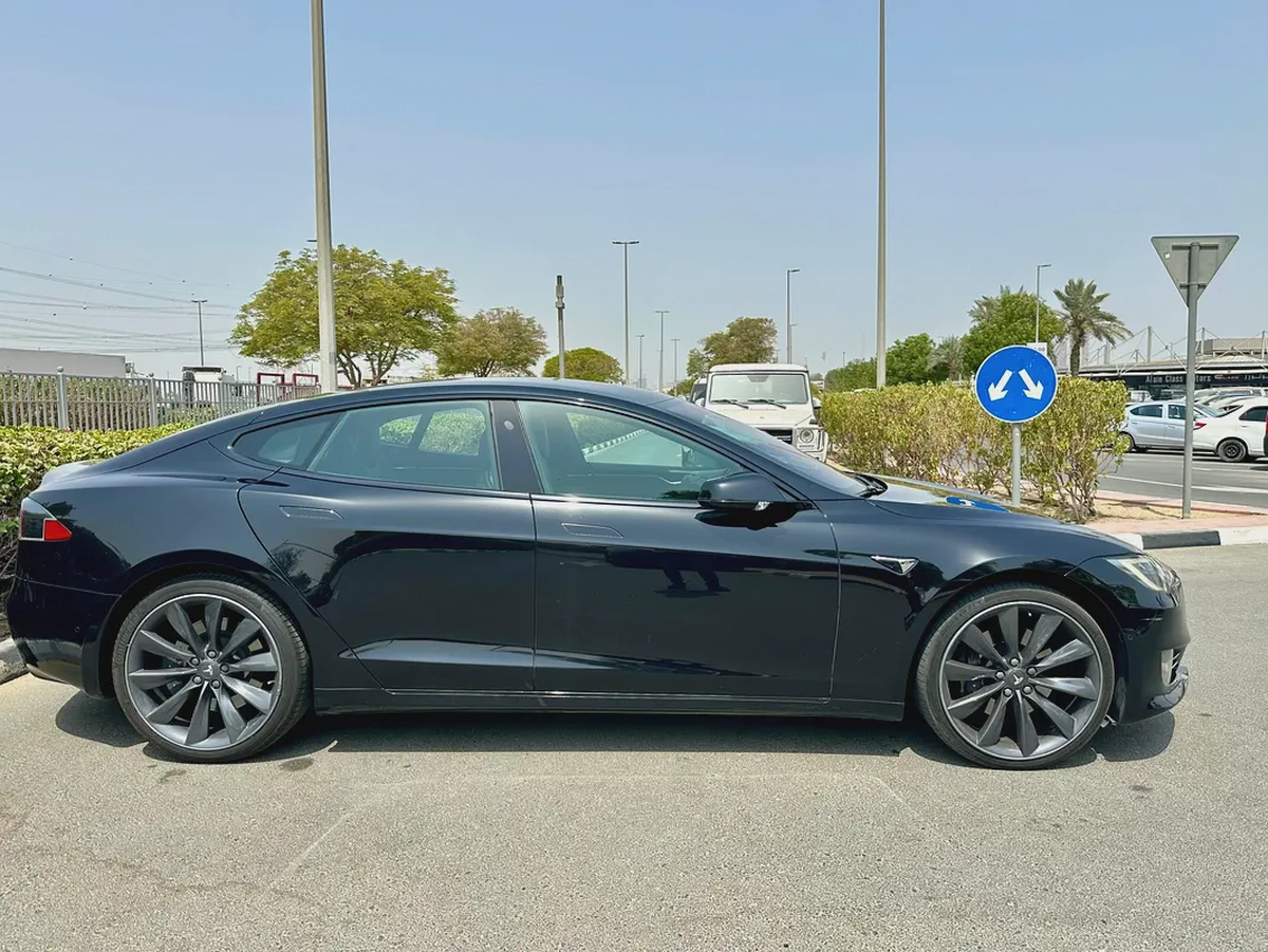 Tesla Model S 2017 90D || GCC Specs || agency  Maintained big Price Drop-1-1