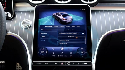 2026 Mercedes-Benz C200 AMG Premium EQ Boost RWD GCC With 2 Years Unlimited Mileage Warranty-2