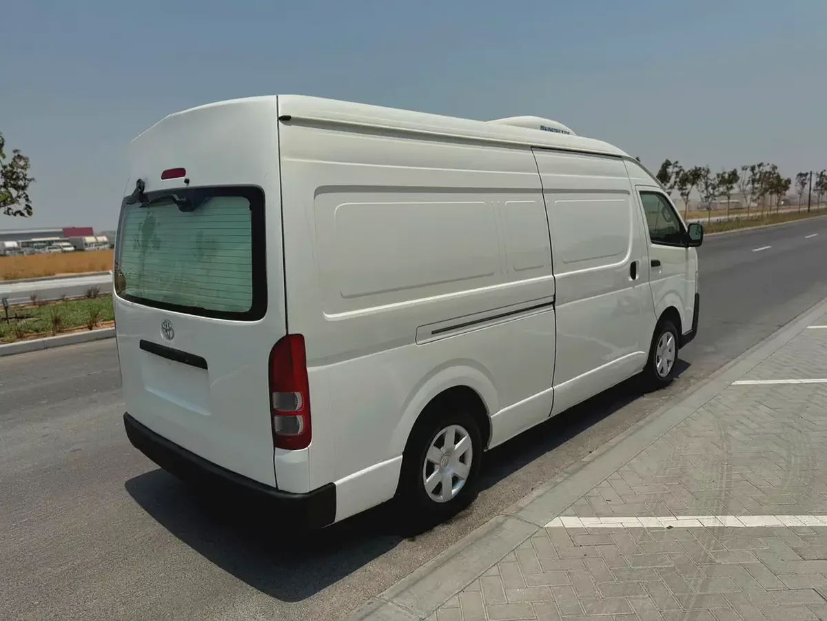 Toyota Hiace GLX 2017 GCC Specs-4-4