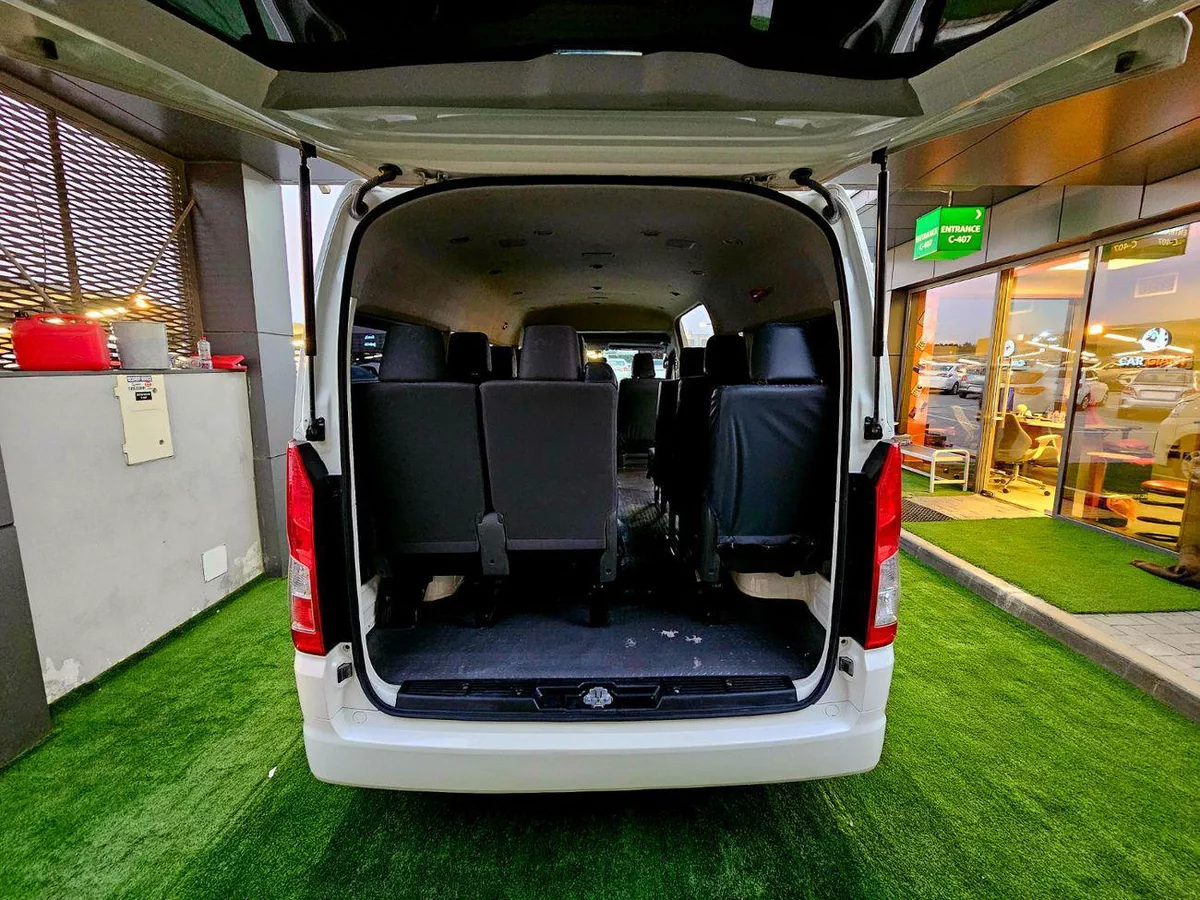 Toyota Hiace GL HIACE PASSENGER / PETROL MANUAL / 3.5 V6 / HIGH ROOF-4-0