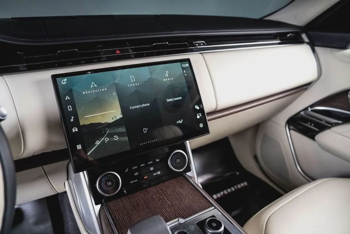 2023-RANGE ROVER VOGUE P530 AUTOBIOGRAPHY-WARRANTY TILL 25.1.2029 OR 150.000KM-FSH WITH AL TAYER-15-15