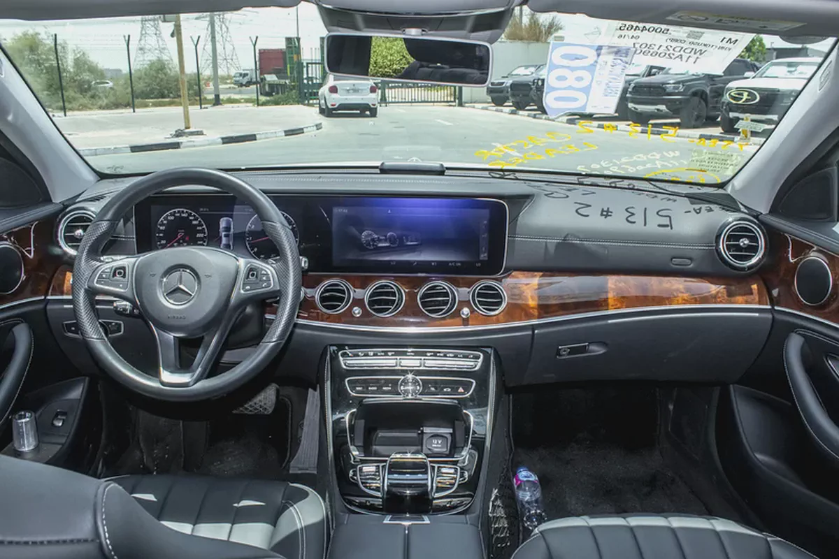 2017 - E400 - IMMACULATE CONDITION - ONLY 16,000 KM DONE-12-12