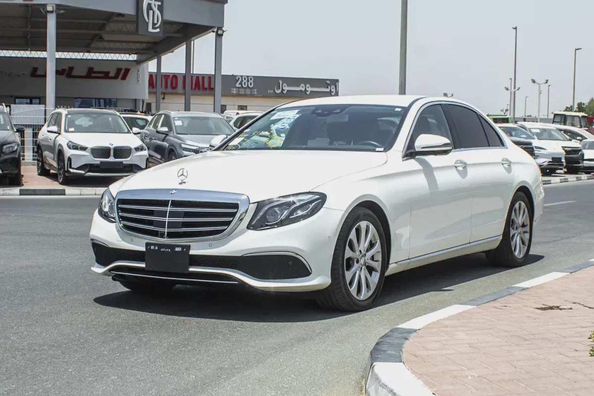 2017 - E400 - IMMACULATE CONDITION - ONLY 16,000 KM DONE-2-2