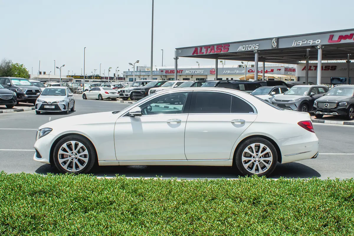 2017 - E400 - IMMACULATE CONDITION - ONLY 16,000 KM DONE-3-3