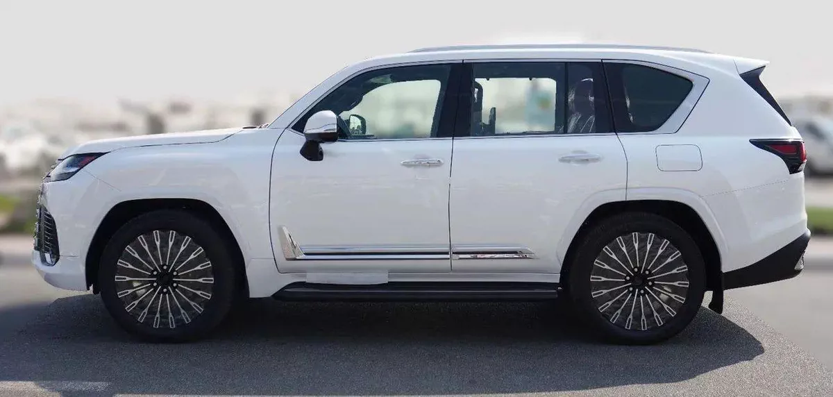 Lexus LX700h LX700H VIP full option-4-0