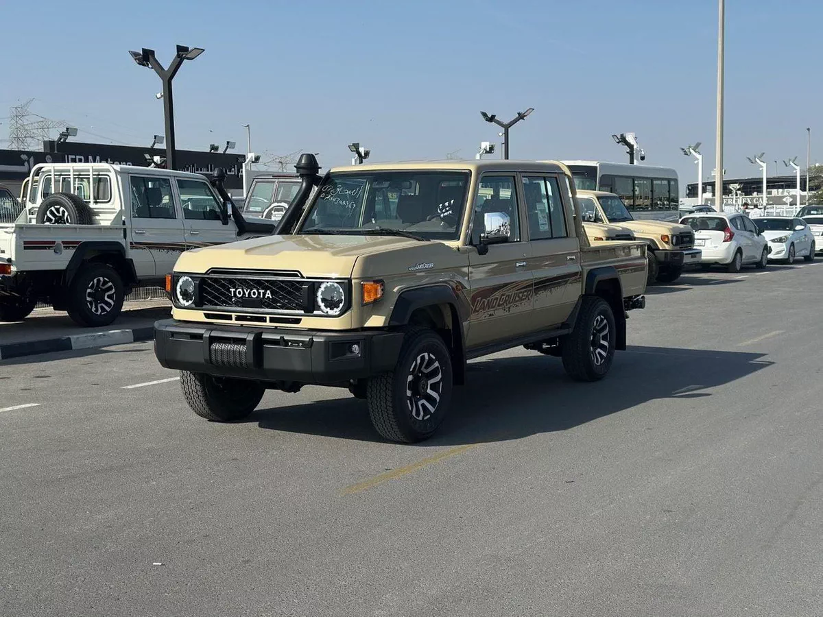 Toyota Land Cruiser Pick Up-1-0