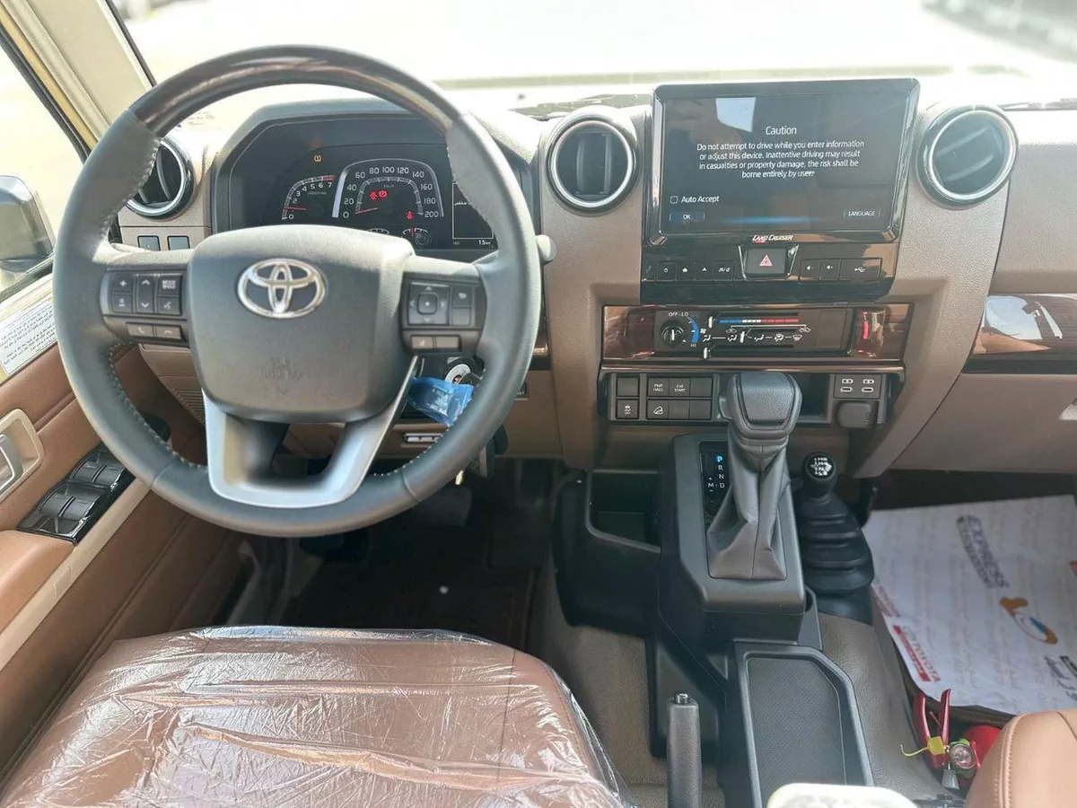 Toyota Land Cruiser Pick Up-4-0
