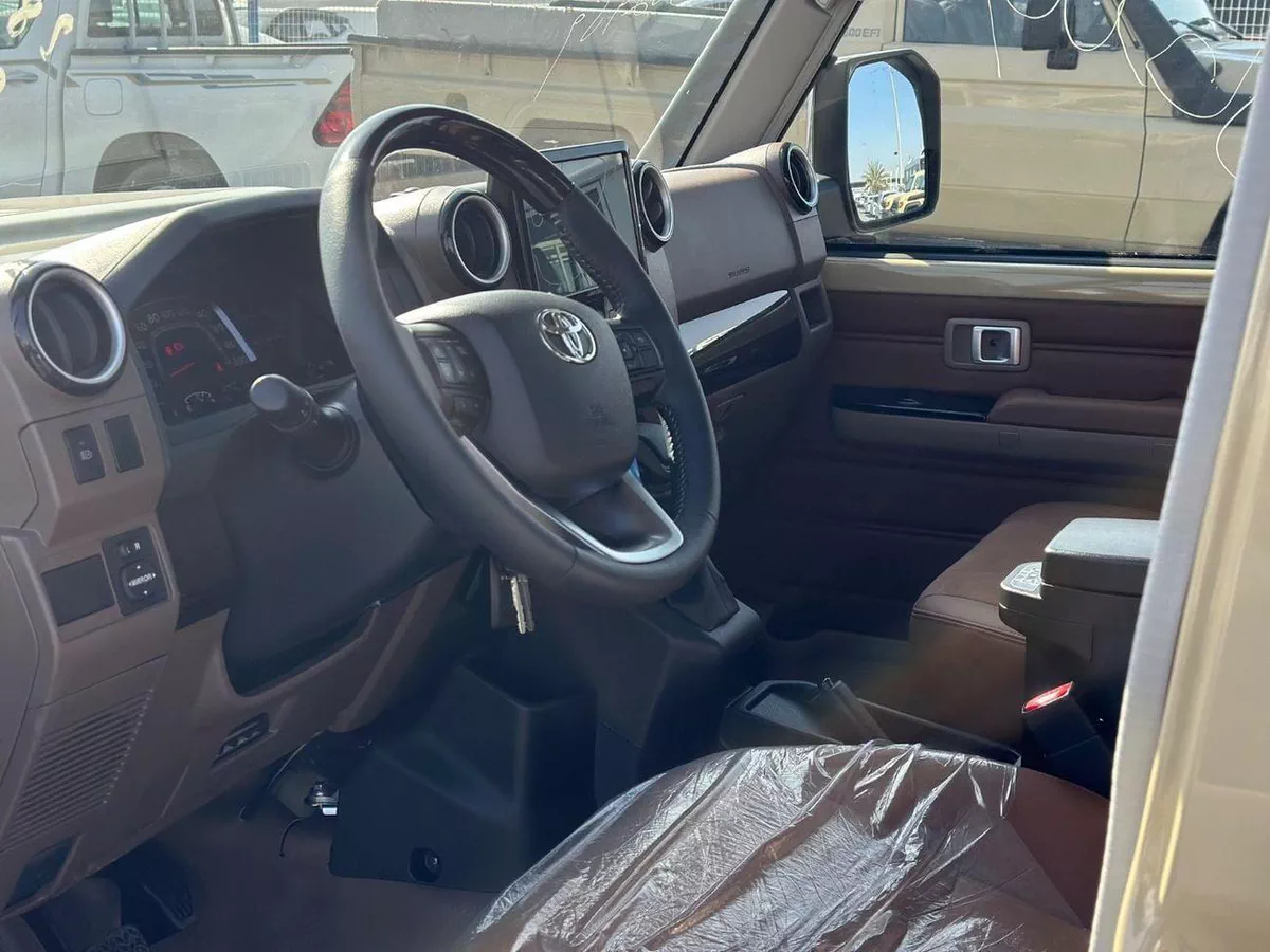 Toyota Land Cruiser Pick Up-6-0