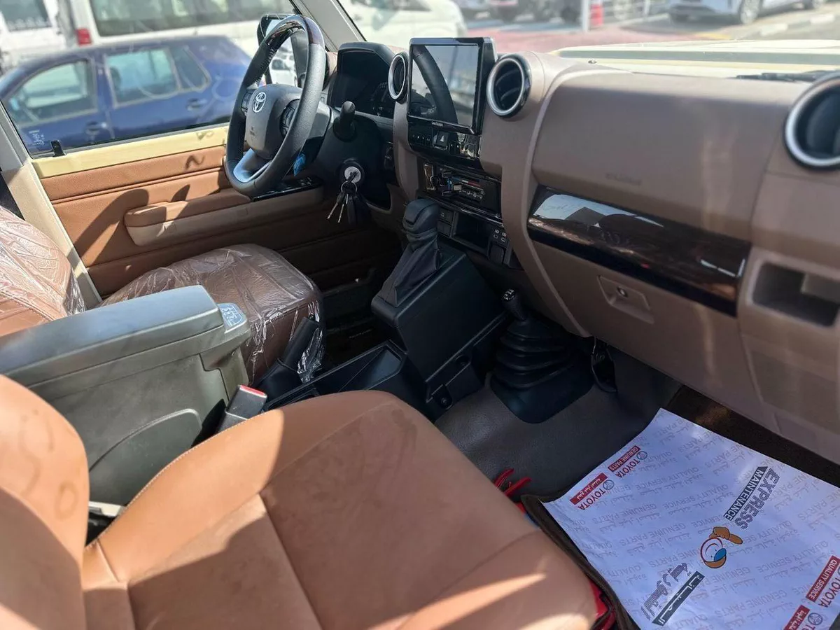 Toyota Land Cruiser Pick Up-7-0