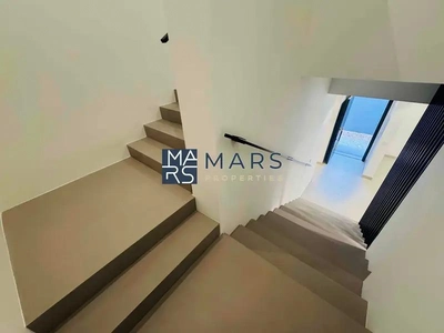 Brand new 4 bedroom corner unit with majlis in Robinia for rent just 195k-16