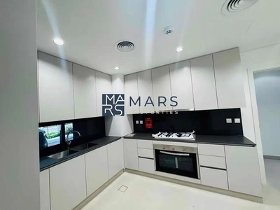 Brand new 4 bedroom corner unit with majlis in Robinia for rent just 195k-23