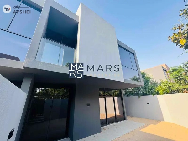Brand new 4 bedroom corner unit with majlis in Robinia for rent just 195k