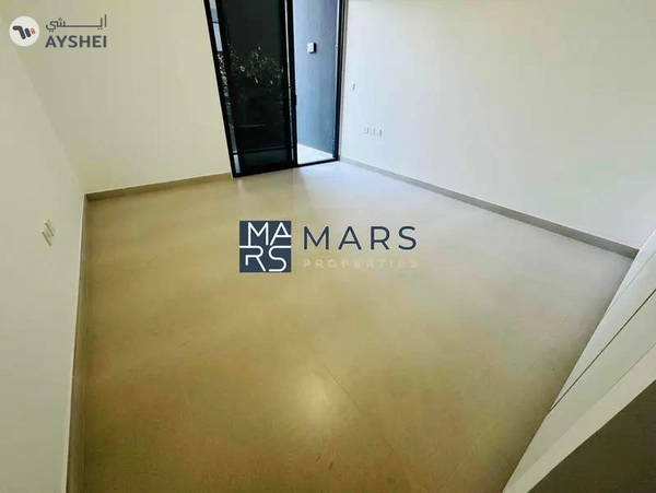 Brand new 4 bedroom corner unit with majlis in Robinia for rent just 195k