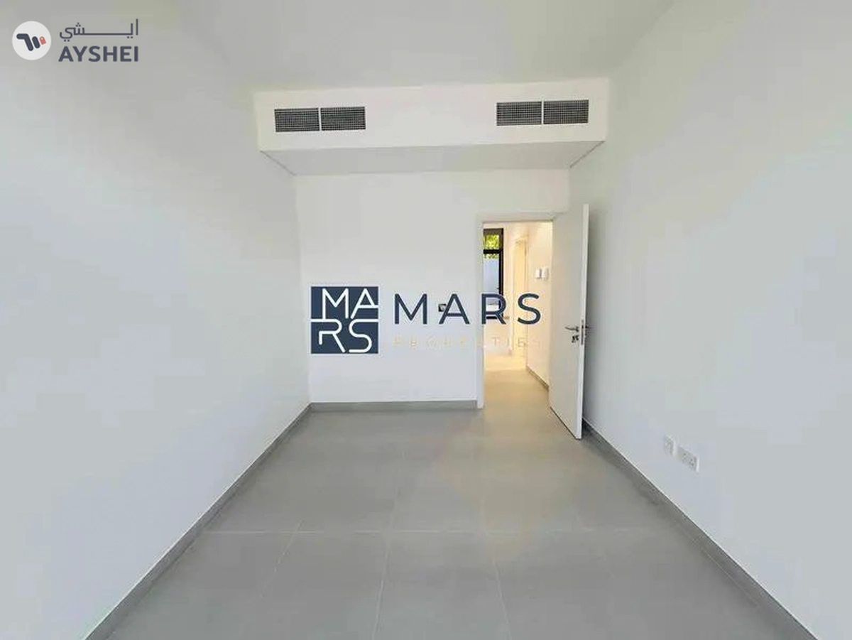Brand new 4 bedroom corner unit with majlis in Robinia for rent just 195k-26-26