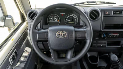 Toyota Land Cruiser 70 TOYOTA LAND CRUISER 76-15