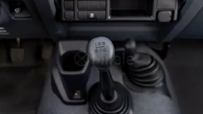 Toyota Land Cruiser 70 TOYOTA LAND CRUISER 76-22