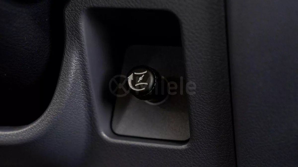 Toyota Land Cruiser 70 TOYOTA LAND CRUISER 76-20-0