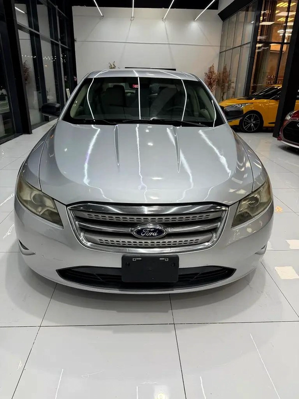 Ford Taurus SE 2012 - GCC Specs - Reliable Sedan
