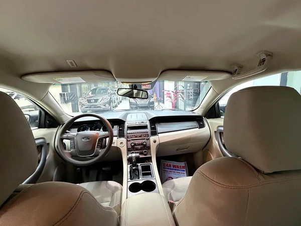 Ford Taurus SE 2012 - GCC Specs - Reliable Sedan