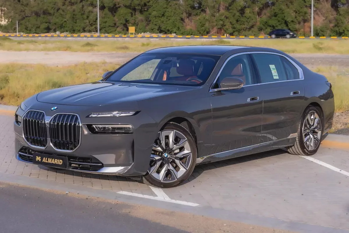 2026 BMW 735i Excellence | GCC Specs | 2,527 KM | 2 Years Warranty | AED 365,000