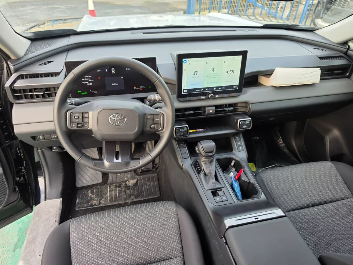 Toyota RAV4 AXAL64 Hybrid 2026 – 2.5L AWD | Hybrid-4-4