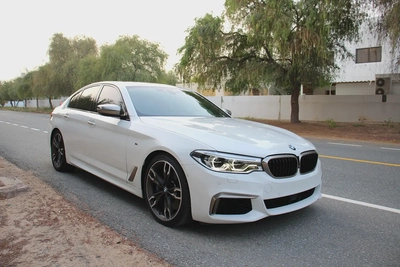 BMW M550i xDrive V8 2018 | GCC Specs | Pristine Condition-0
